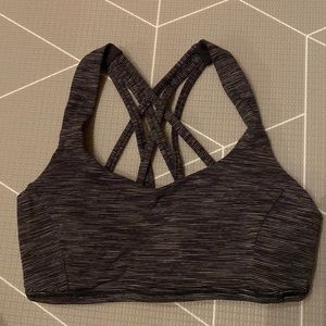 Lululemon sports bra. size 4. Great condition